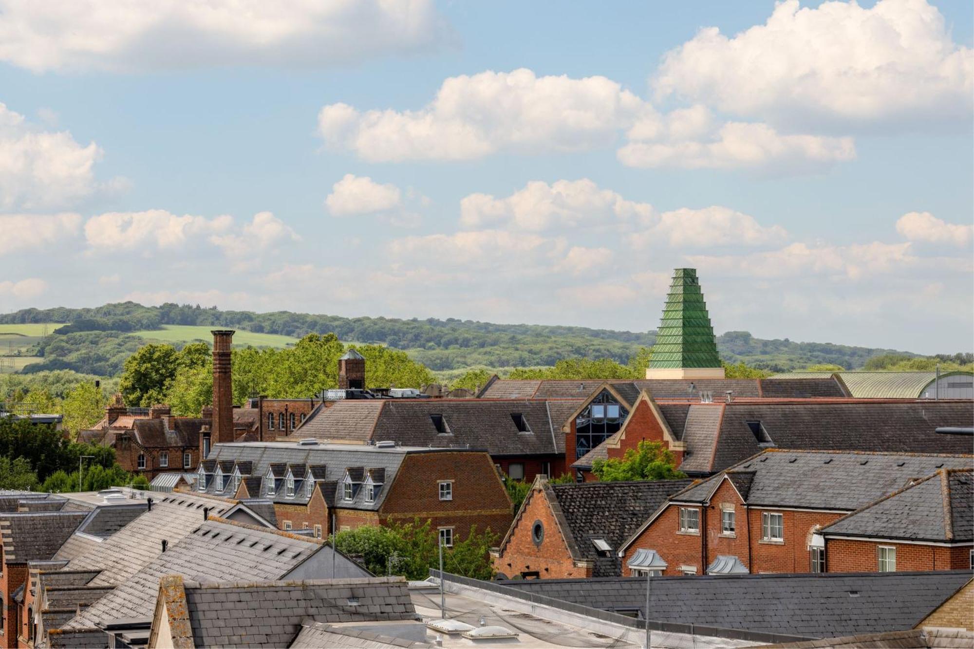 Courtyard By Marriott Oxford City Centre Hotel Exterior photo